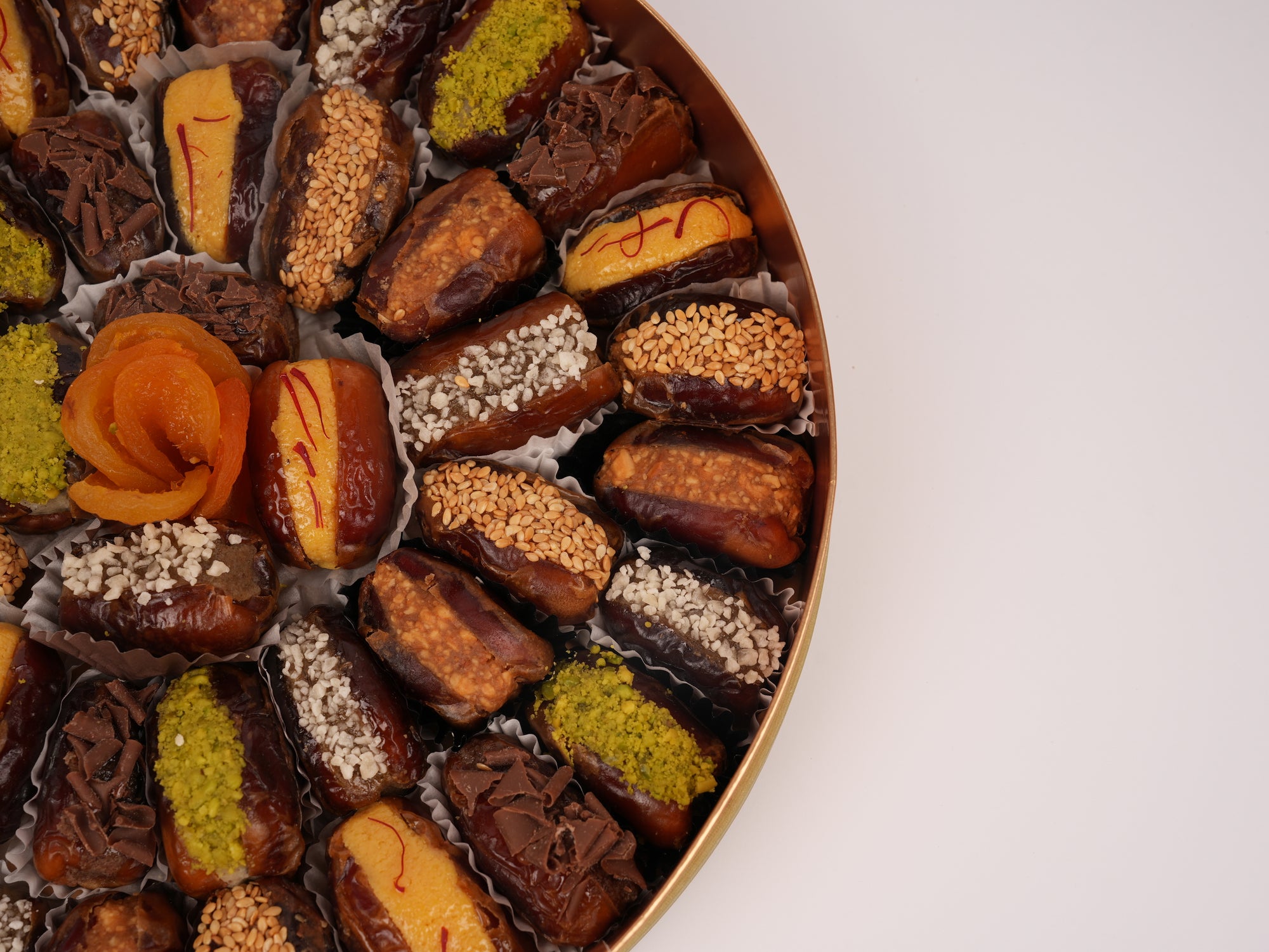 STUFFED DATES ROUND BOX