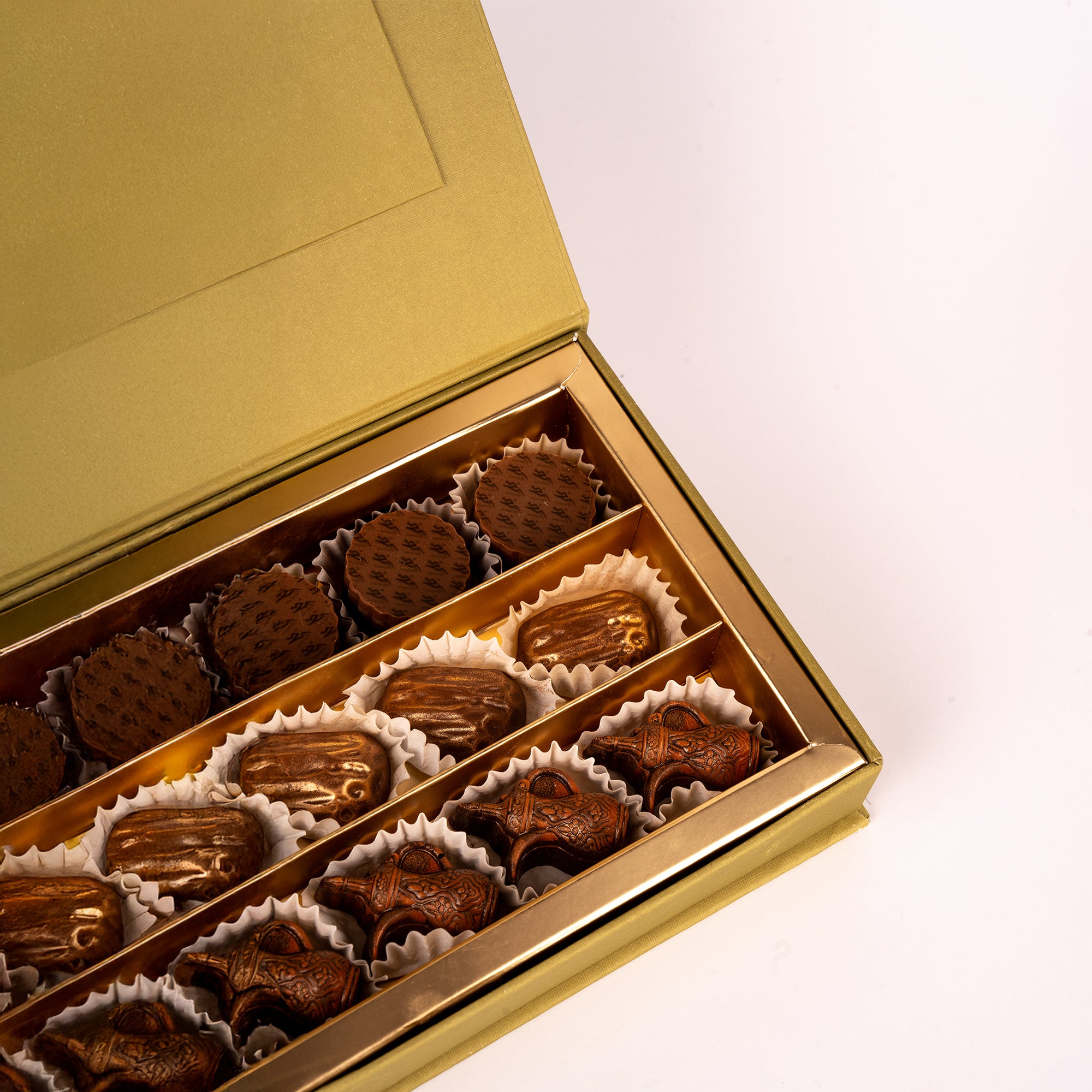 SMALL MIXED CHOCOLATE BOX