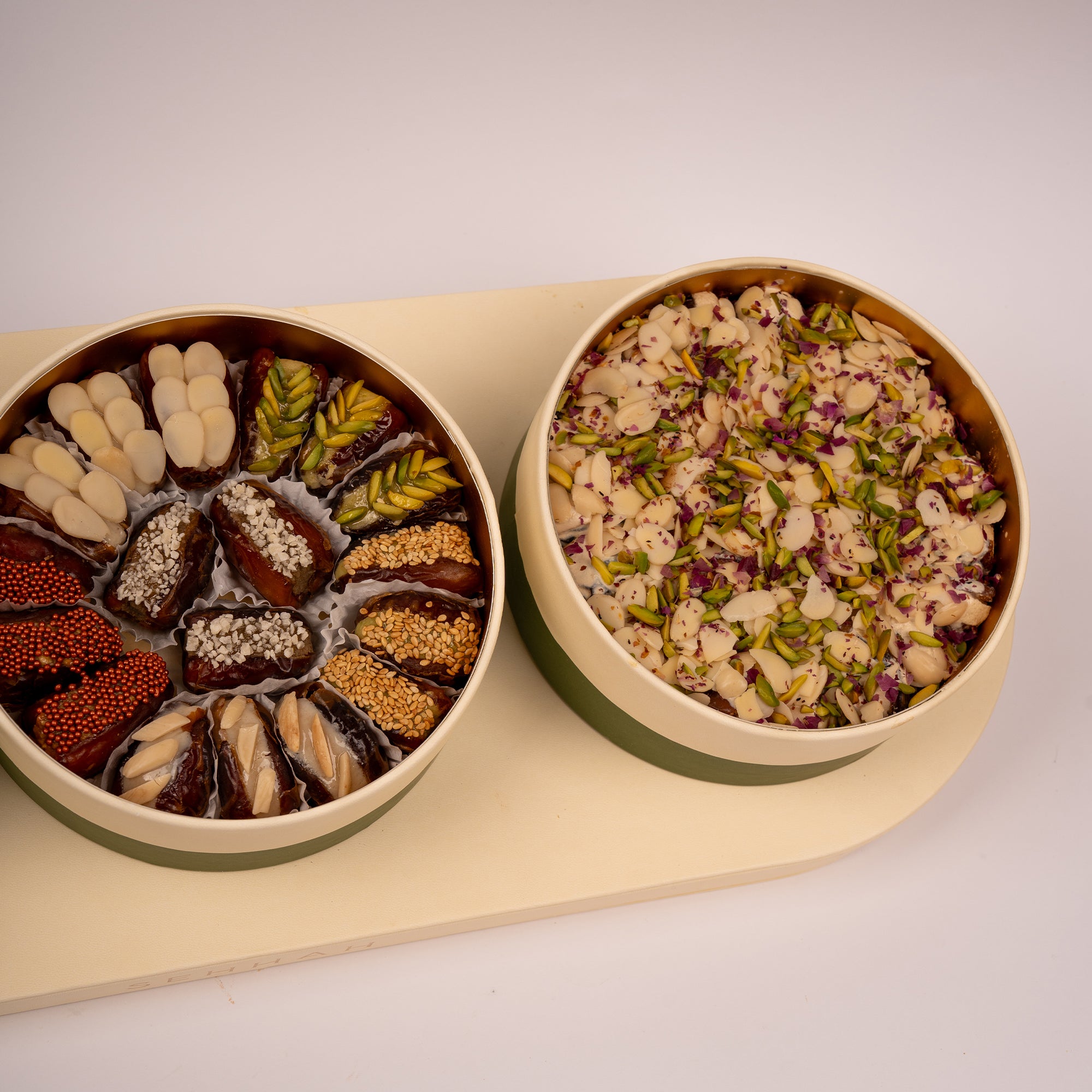 MIXED DATES OVAL TRAY