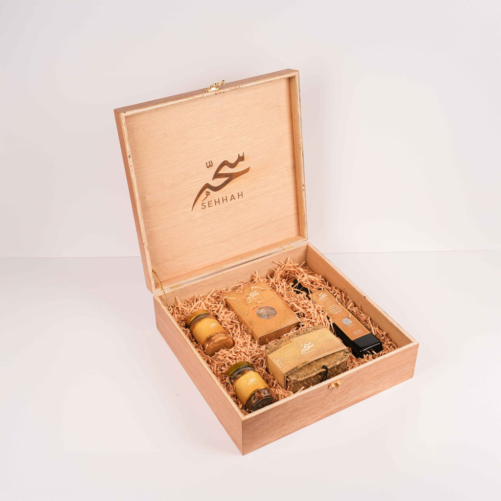 WOODEN LUXURY BOX