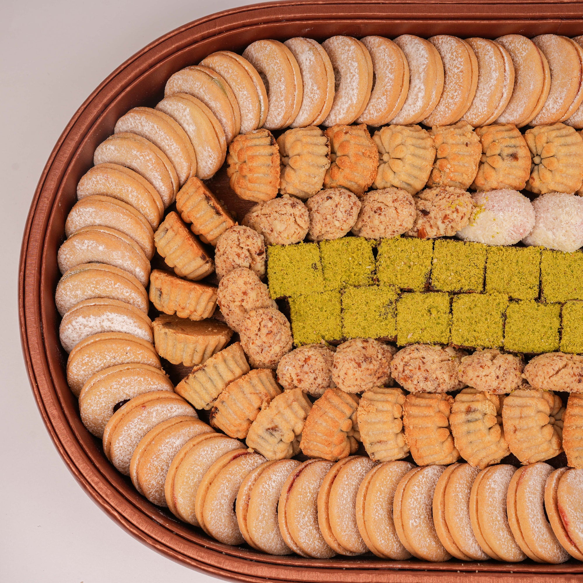 MIXED PT FOUR VIP OVAL TRAY