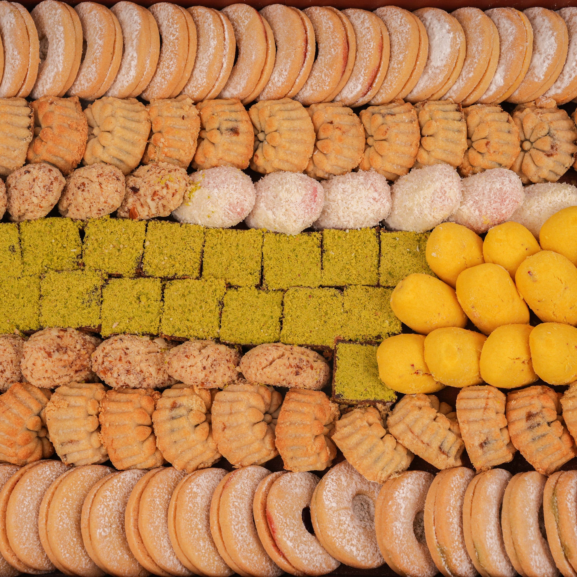 MIXED PT FOUR VIP OVAL TRAY