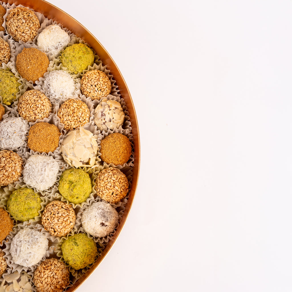 DATES MACADAMIA ROUND BOX