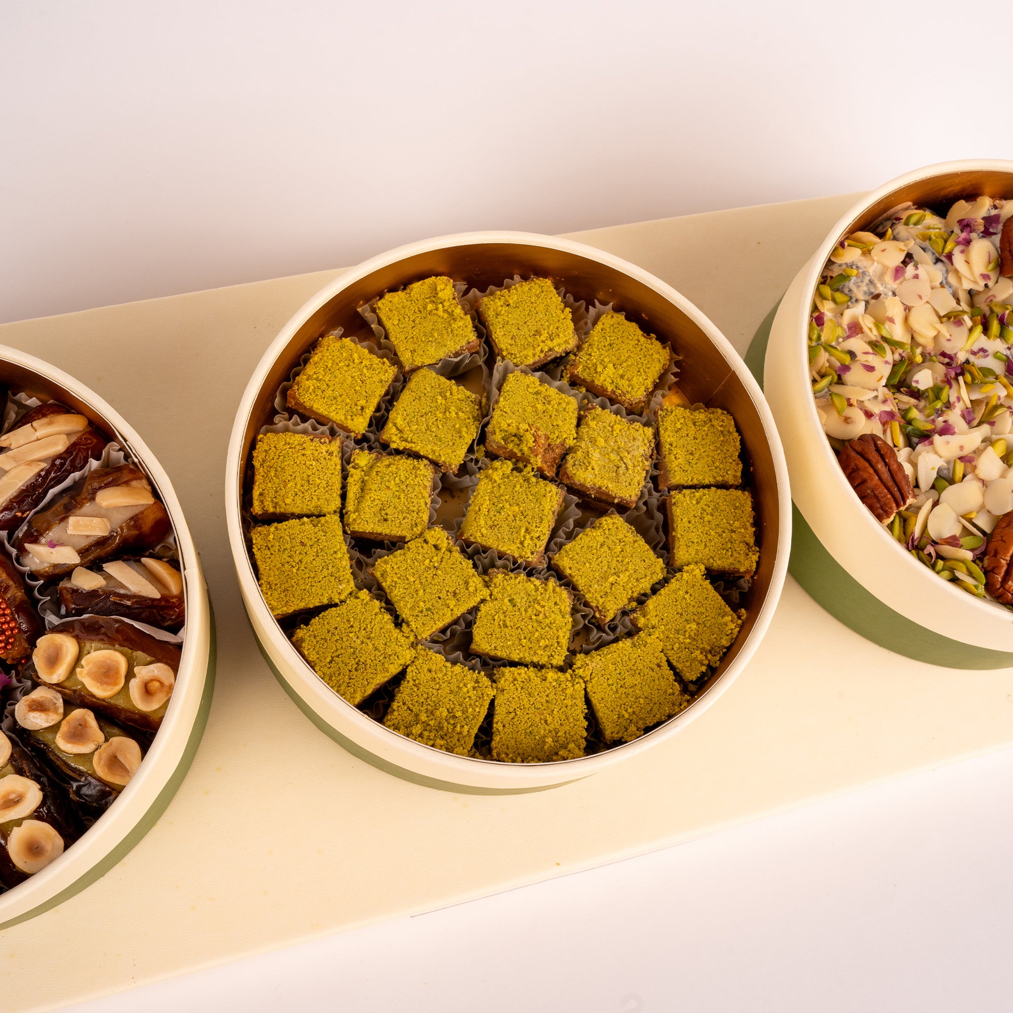 MIXED RANGEENA DATES OVAL TRAY