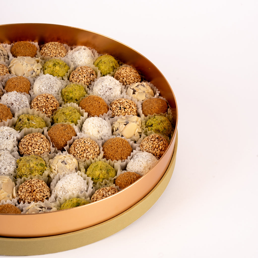 DATES MACADAMIA ROUND BOX